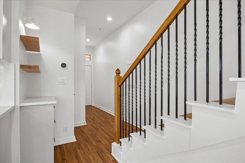 Tiny photo for 806 Jackson Hill Street #201, Houston, TX 77007 (MLS # 94085116)