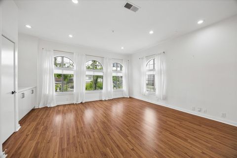 Tiny photo for 806 Jackson Hill Street #201, Houston, TX 77007 (MLS # 94085116)
