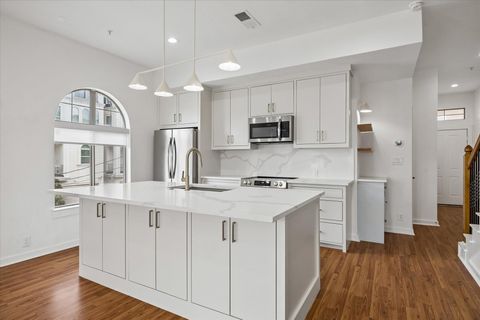 Tiny photo for 806 Jackson Hill Street #201, Houston, TX 77007 (MLS # 94085116)