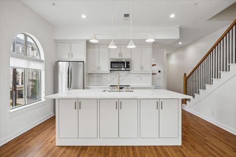 Tiny photo for 806 Jackson Hill Street #201, Houston, TX 77007 (MLS # 94085116)