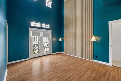 Tiny photo for 806 Jackson Hill Street #201, Houston, TX 77007 (MLS # 94085116)