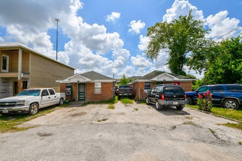 Photo of 2828 Brackenridge Street, Houston, TX 77026 (MLS # 43106665)