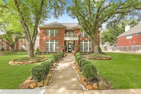 Photo of 210 Wilkins Crossing, Sugar Land, TX 77479 (MLS # 92873609)