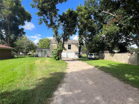 Photo of 806 Meadow Lane, Wharton, TX 77488 (MLS # 18332290)