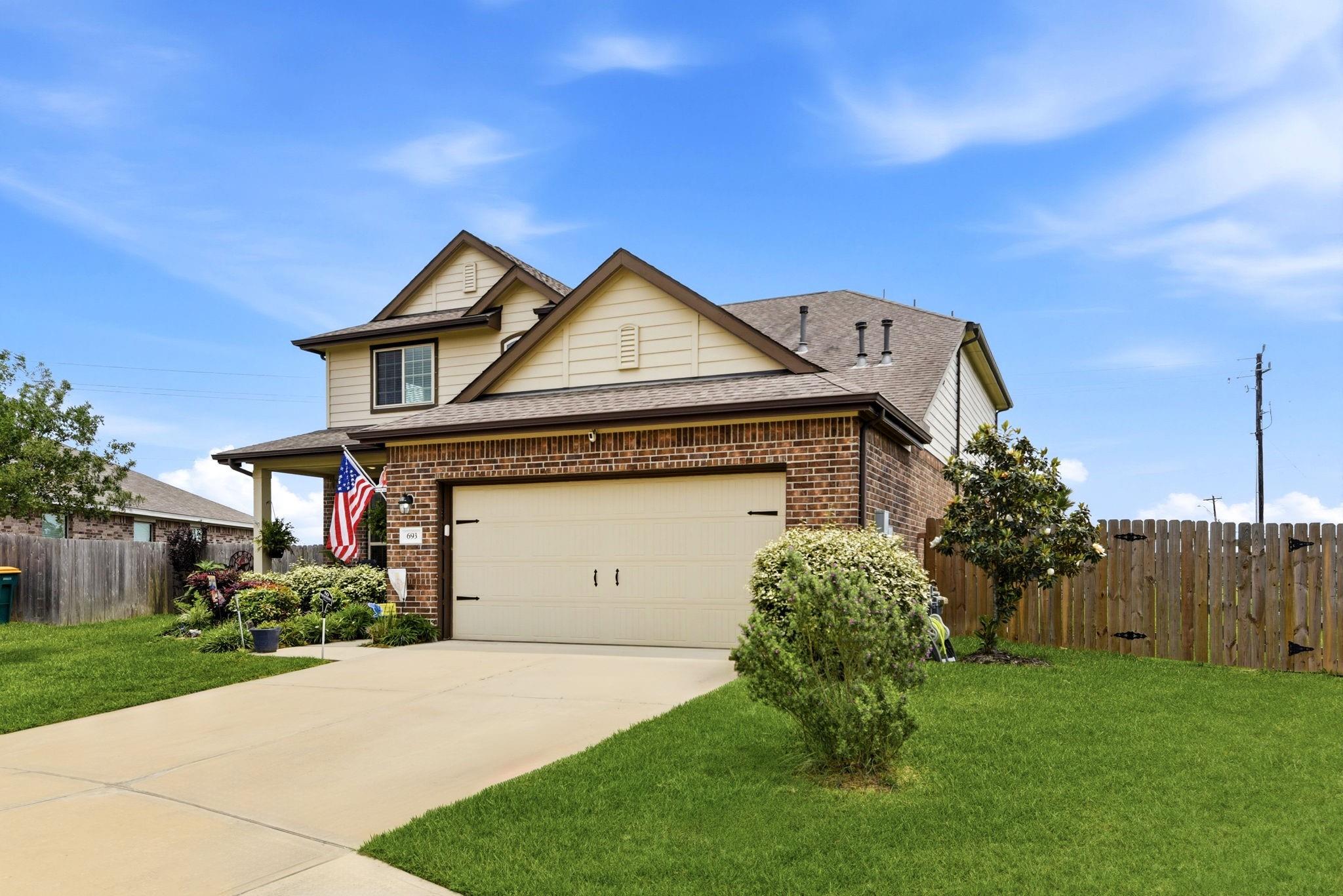 693 Forest Bend Lane