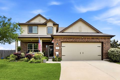 Photo of 693 Forest Bend Lane, La Marque, TX 77568 (MLS # 83238167)