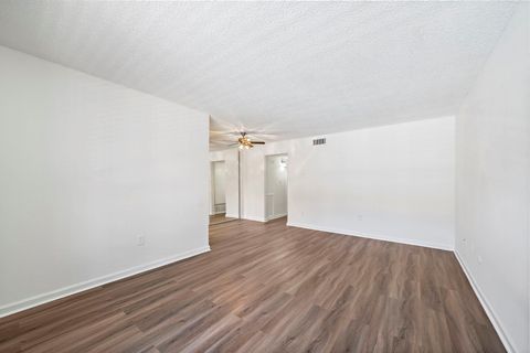 Photo of 711 Holiday Drive #33, Galveston, TX 77550 (MLS # 10699569)