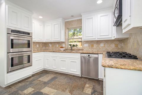 1014 Woodbank Drive Seabrook TX 77586