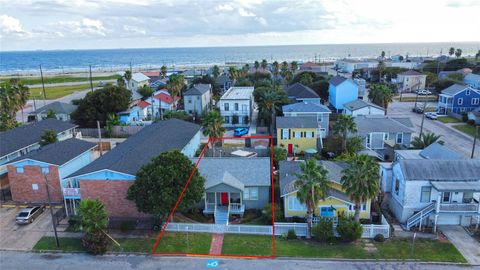 Photo of 917 Avenue K, Galveston, TX 77550 (MLS # 85243454)