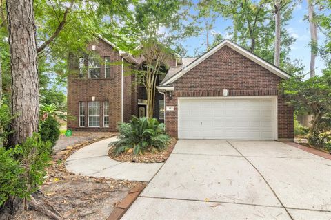 Photo of 10 Clarewood Court, The Woodlands, TX 77385 (MLS # 82229985)