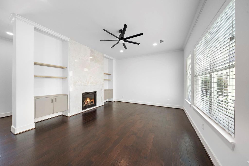 Photo of 1015 W 24th Street #B, Houston, TX 77008 (MLS # 65326652)