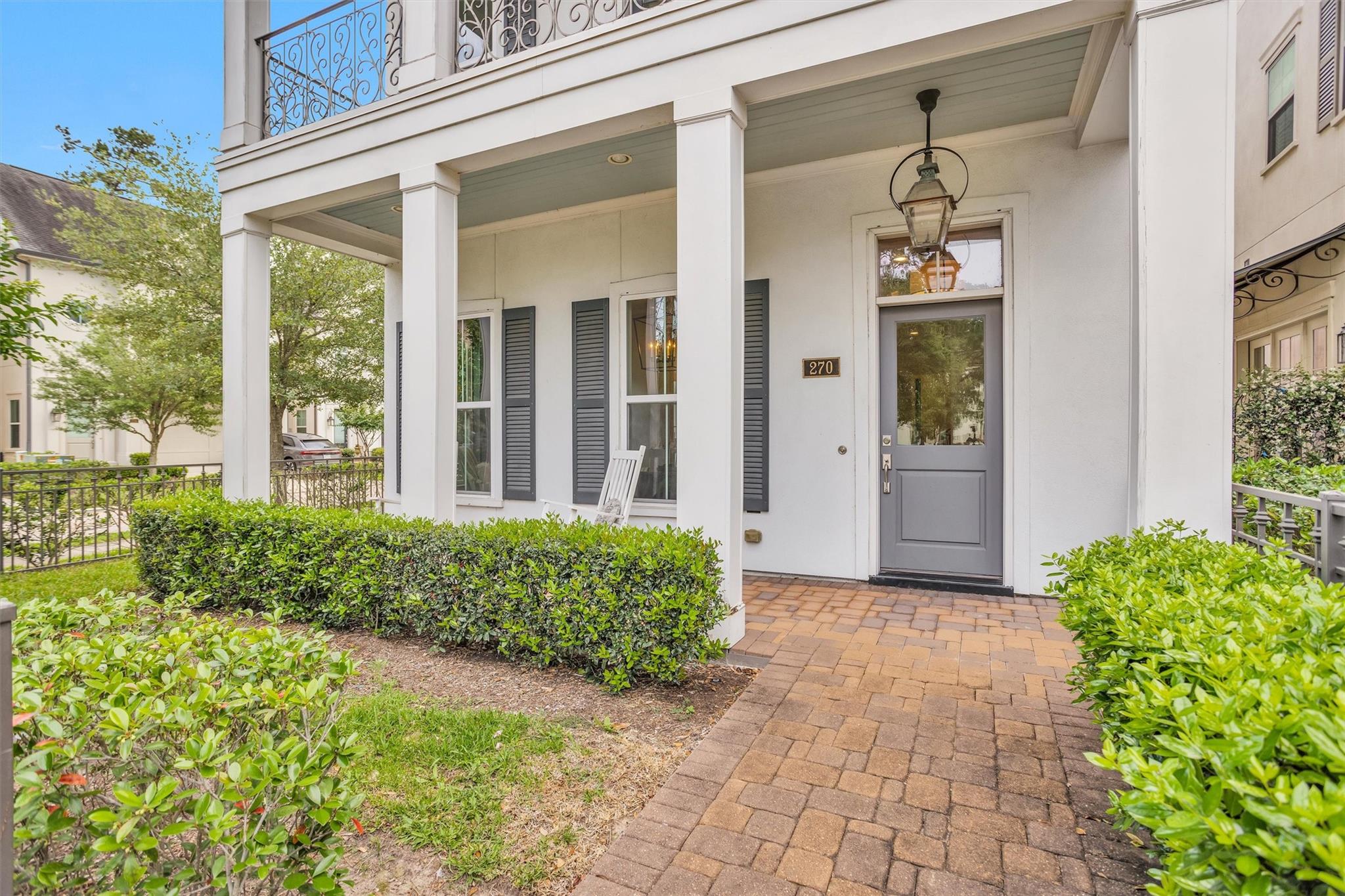 270 Green Boulevard