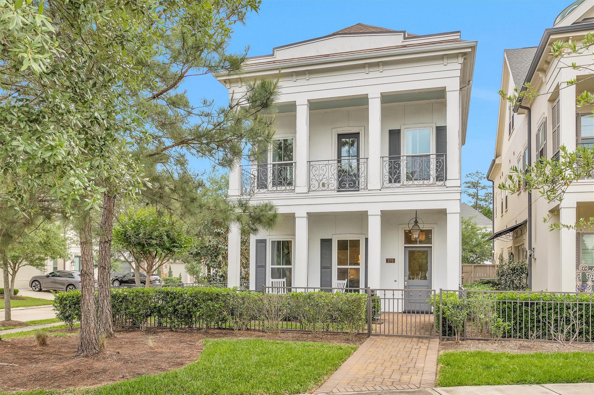 270 Green Boulevard