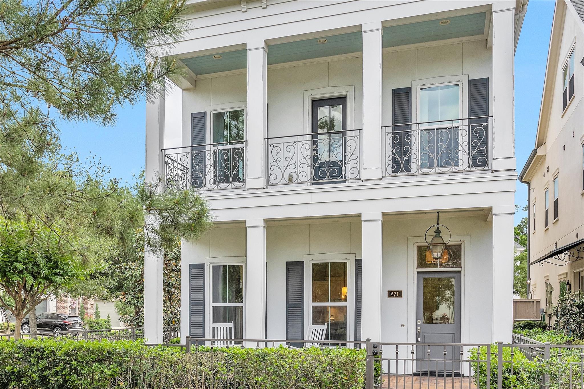270 Green Boulevard