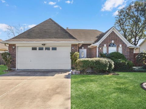 Photo of 3807 Addicks Clodine Road, Houston, TX 77082 (MLS # 20713957)