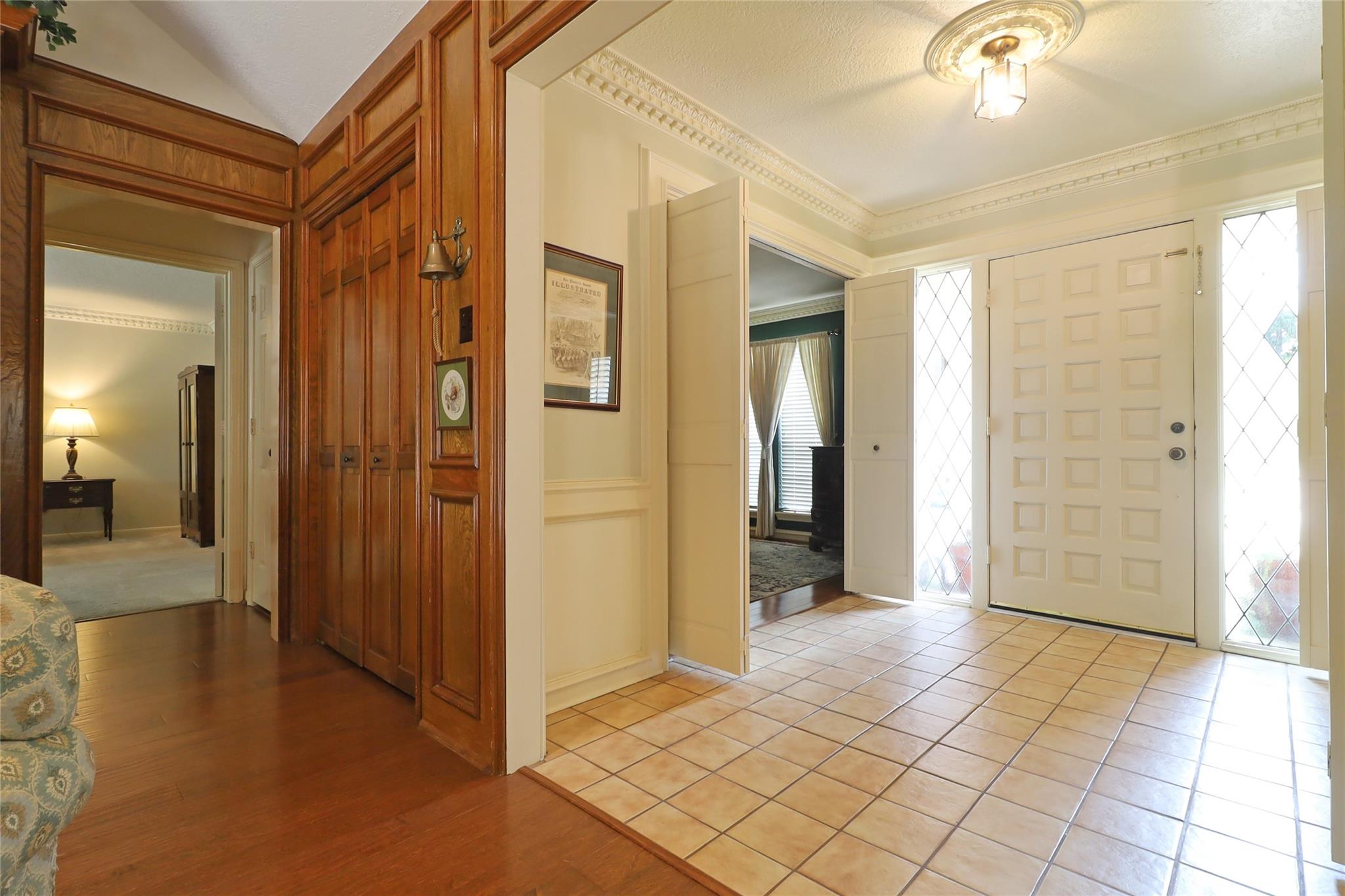 5522 Glenmere Lane