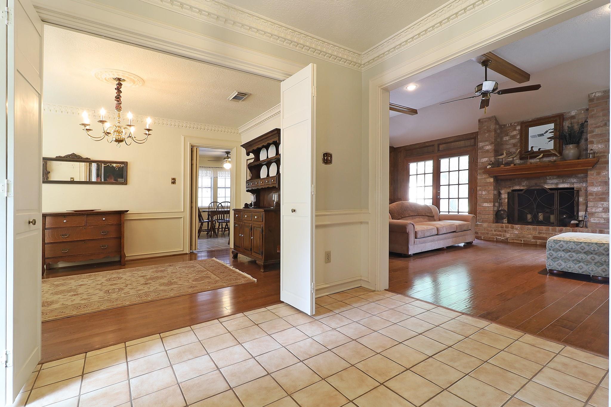 5522 Glenmere Lane