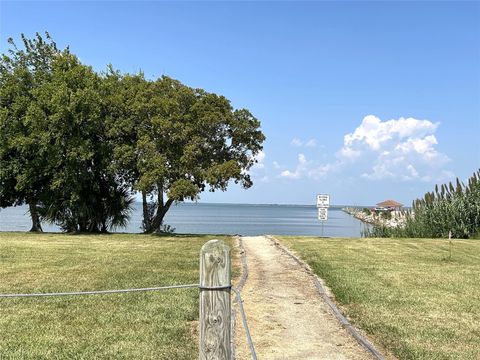 Photo of 128 Shadylawn Street, Shoreacres, TX 77571 (MLS # 15494134) Photo of 128 Shadylawn Street, Shoreacres, TX 77571 (MLS # 15494134)