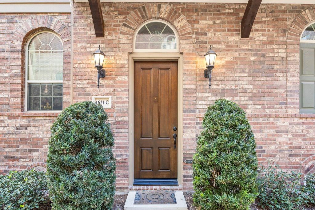 Photo of 1621 W 23rd Street #C, Houston, TX 77008 (MLS # 87864846)