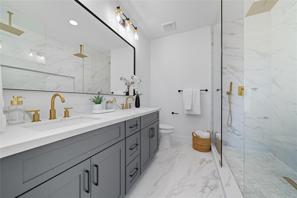 Photo of 4749 Wilmington Street #C, Houston, TX 77033 (MLS # 33116264)