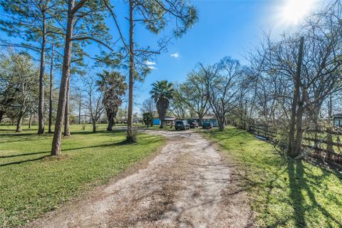 Photo of 1227 Ave L, Santa Fe, TX 77510 (MLS # 49776944)
