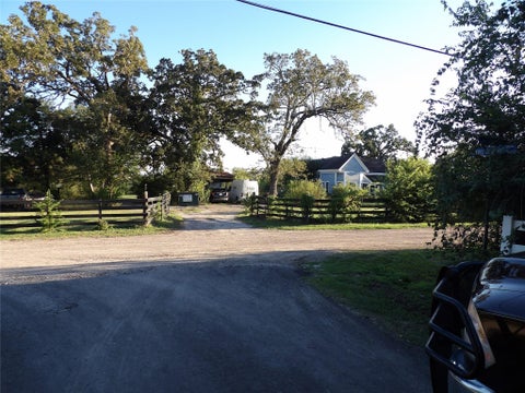 Photo of 6576 Carrell Street, Shiro, TX 77876 (MLS # 83319032)