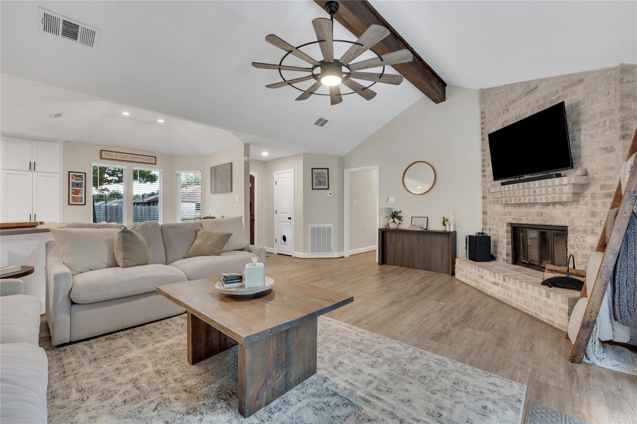 1304 Edinburgh Drive