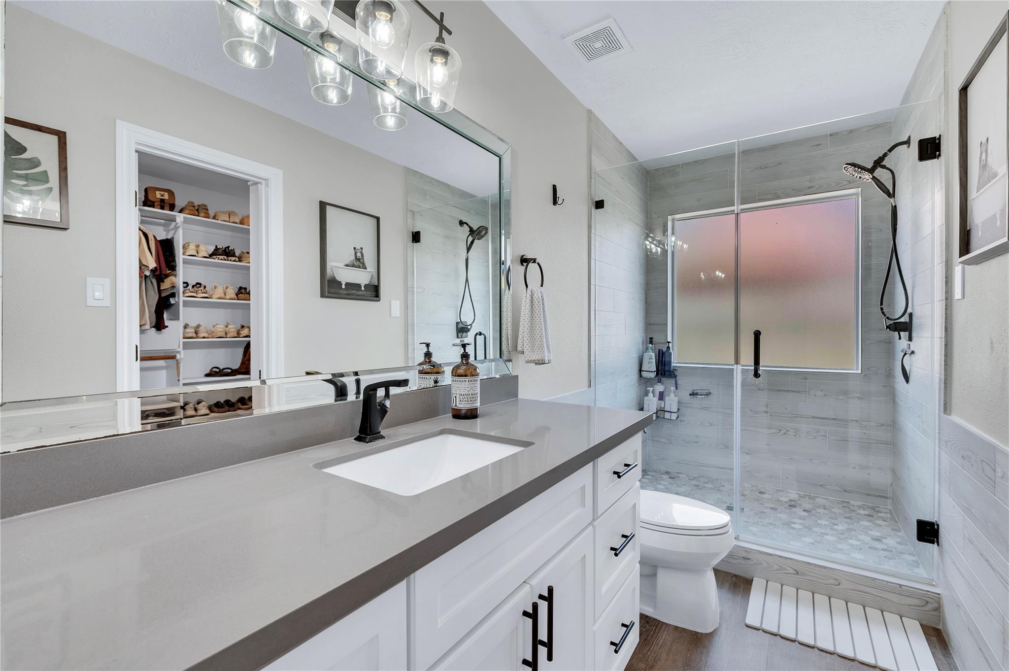 1304 Edinburgh Drive