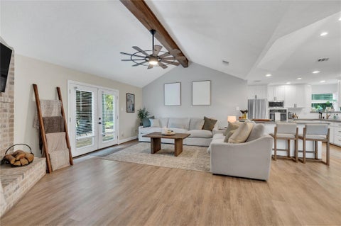 Photo of 1304 Edinburgh Drive, Friendswood, TX 77546 (MLS # 30230917)