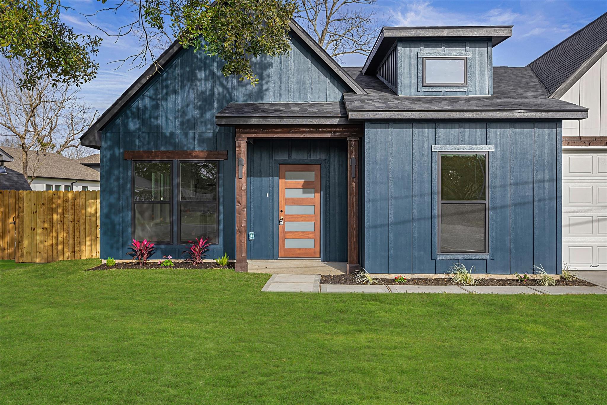 1807 Waco Street