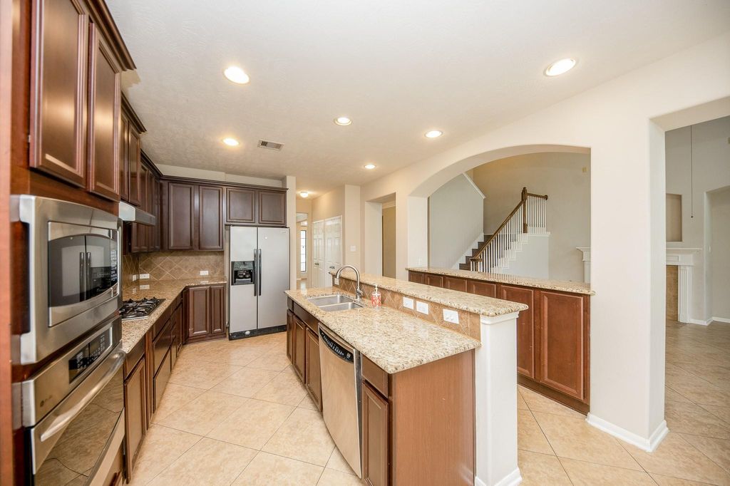 Photo of 602 Coggins Point Way, Sugar Land, TX 77479 (MLS # 92663780)