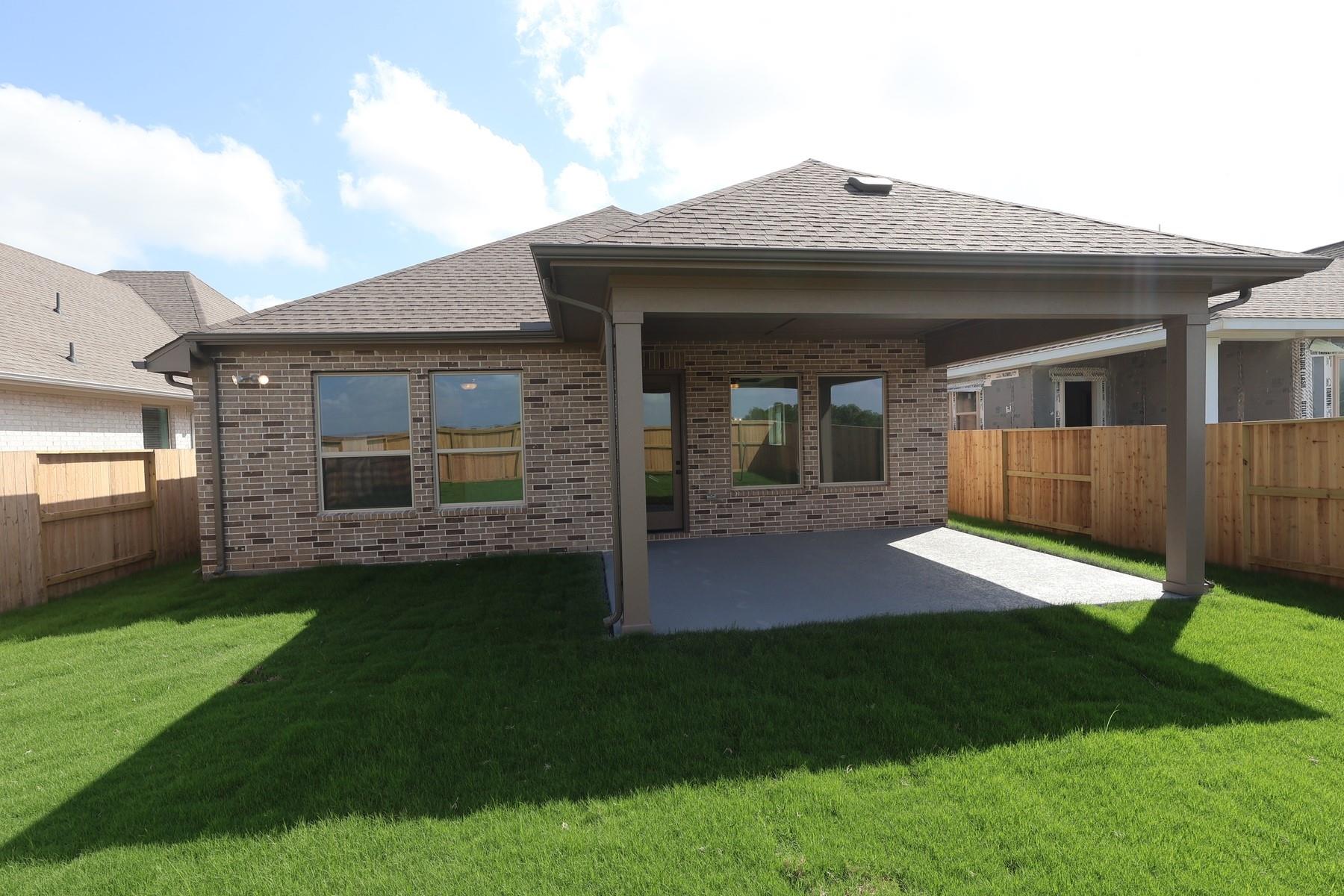 8935 Gray Fox Trail