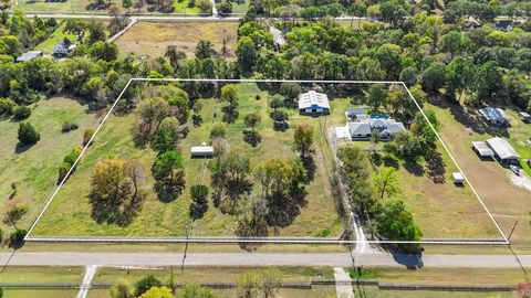 15966 Green Meadow Loop Willis TX 77318