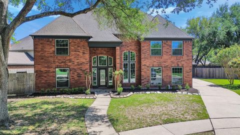 Homes For Sale - 2109 Bay Hill Drive<br/> Galveston County, League City, TX 77573