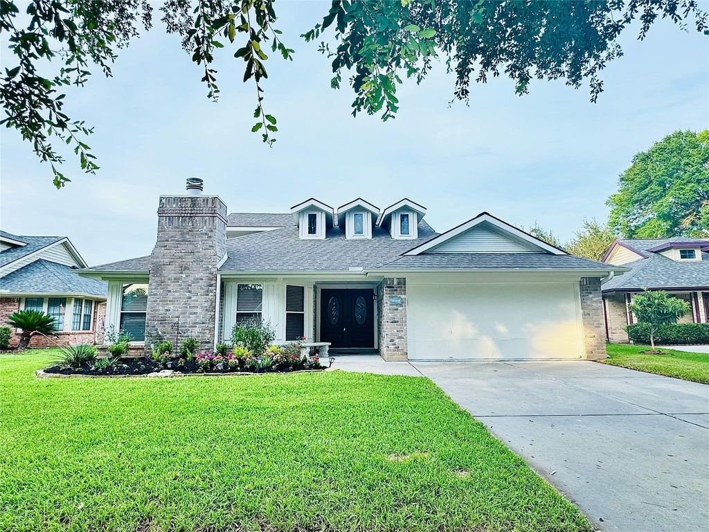 Photo of 2123 Streamhurst Lane, Sugar Land, TX 77479 (MLS # 80494978)