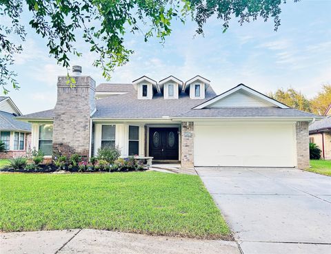 Homes For Sale - 2123 Streamhurst Lane<br/> Sugar Land, TX 77479