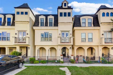 Photo of 2306 Couch Street, Houston, TX 77008 (MLS # 2666432)