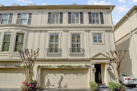 Photo of 170 Oak Place Drive, Houston, TX 77006 (MLS # 81343130)