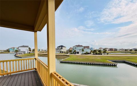 Homes For Sale - 1 Largo<br/> Hitchcock, TX 77563