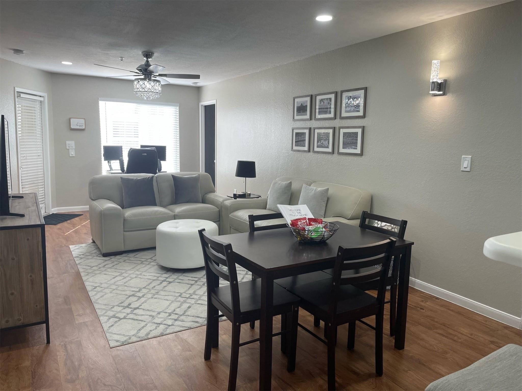 521 Southwest Parkway 204