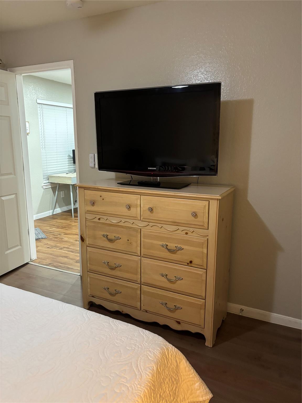 521 Southwest Parkway 204