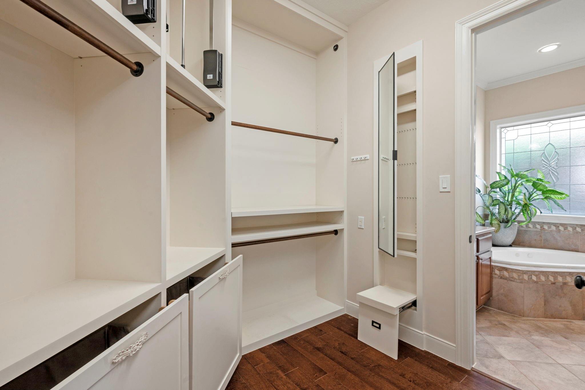 Spring, Texas 77382, United States, 4 Bedrooms Bedrooms, ,4 BathroomsBathrooms,Residential,Active,219460