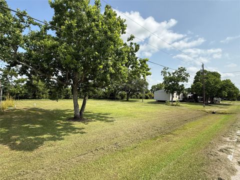 Photo of 0 North Belt Street, Brazoria, TX 77422 (MLS # 52449086)