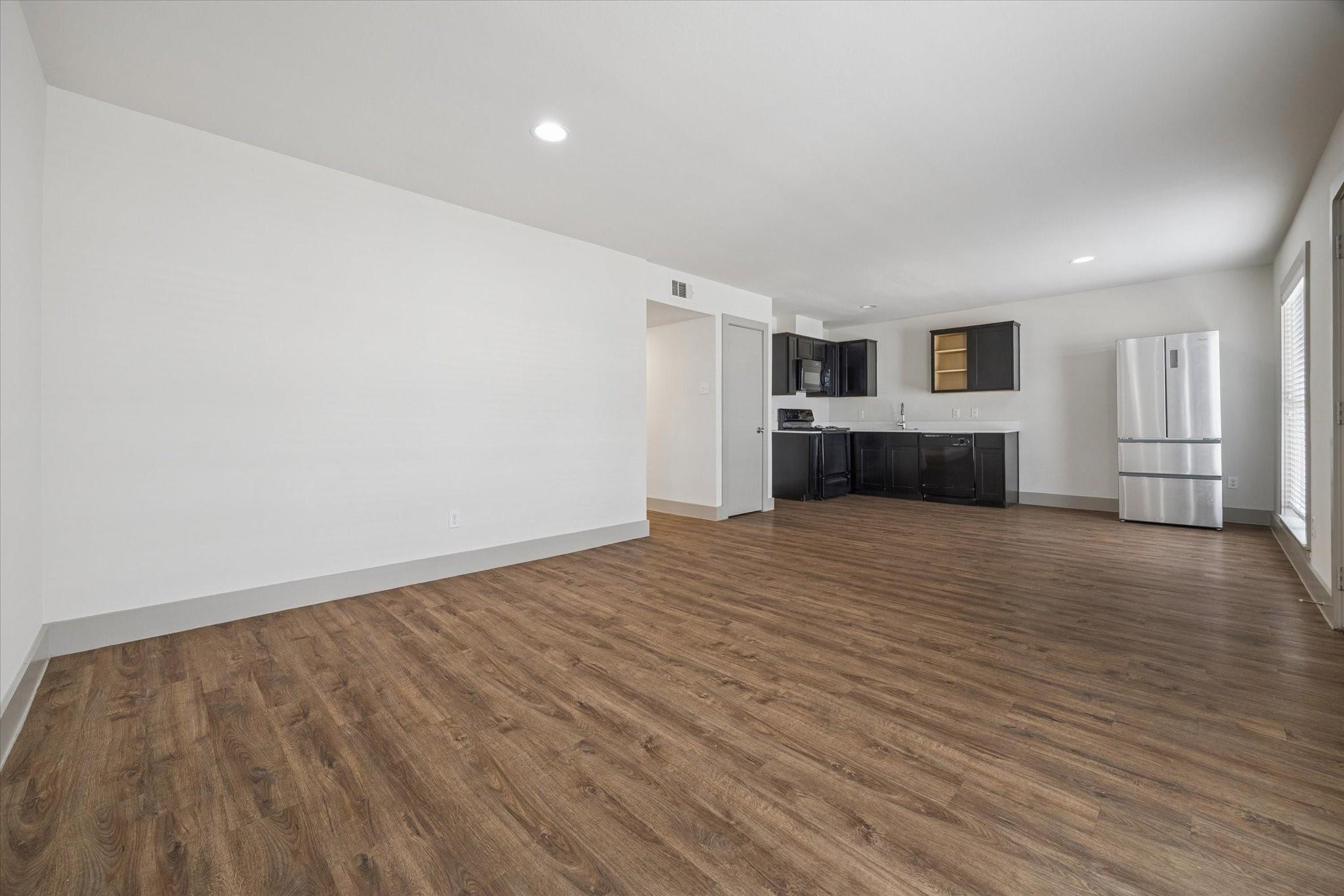 4300 Rosslyn Road 2