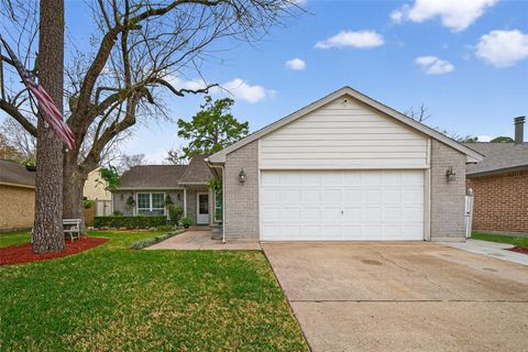 Photo of 2902 Kingfisher Drive, Humble, TX 77396 (MLS # 28202274)