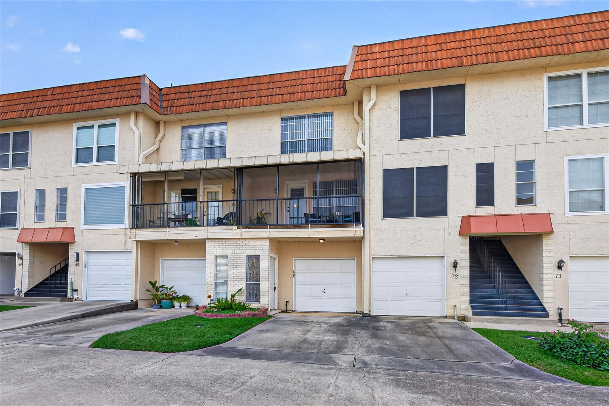 71 Regency Point