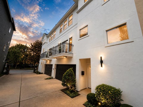Photo of 1608 Holman Street, Houston, TX 77004 (MLS # 6440259)