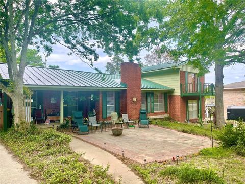 Photo of 25 Spring Road, Normangee, TX 77871 (MLS # 62926871) Photo of 25 Spring Road, Normangee, TX 77871 (MLS # 62926871)