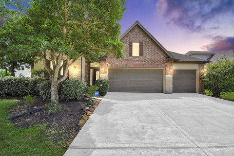 Photo of 12912 Southern Manor Drive, Pearland, TX 77584 (MLS # 45156867)
