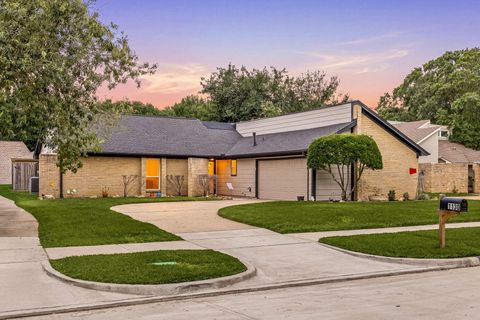 Photo of 1130 Copper Creek Drive, Katy, TX 77450 (MLS # 74878329)